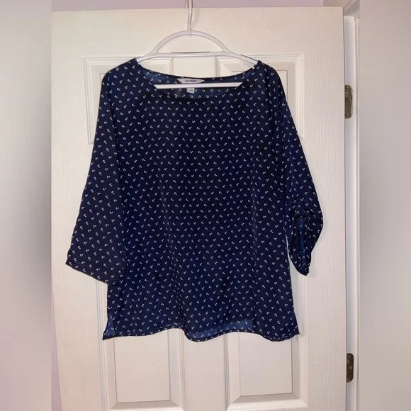 Women’s large Old Navy Blue top w/ small white anchors.3/4 convertible sleeves - Picture 1 of 9